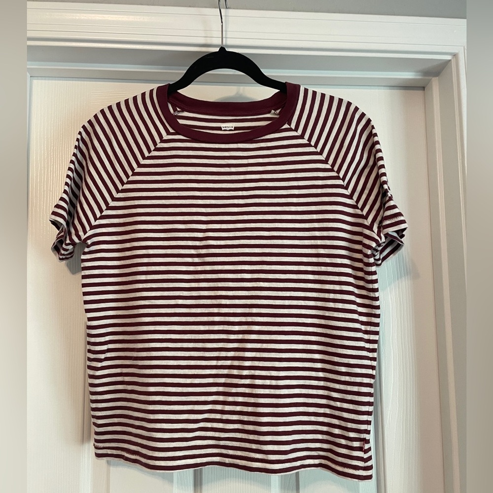 Levi's Red and White Short Sleeve Tee